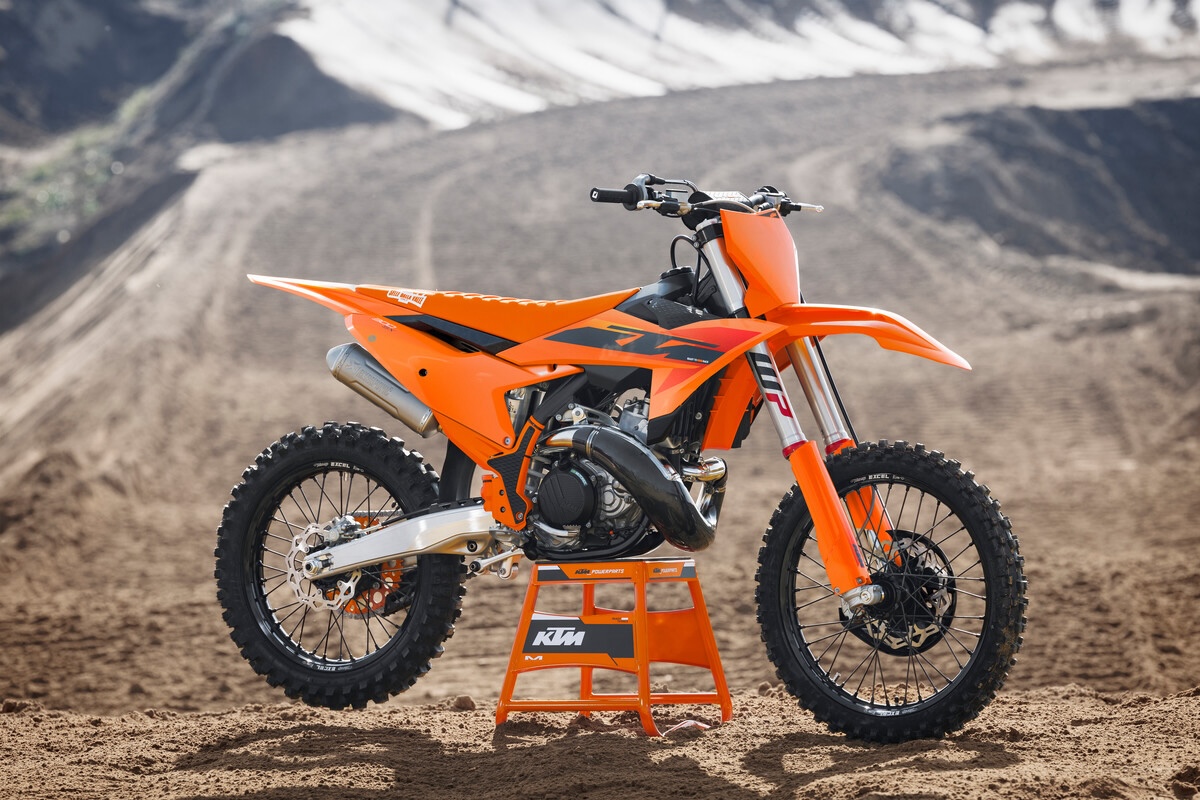 2025 KTM SX and SX F 3
